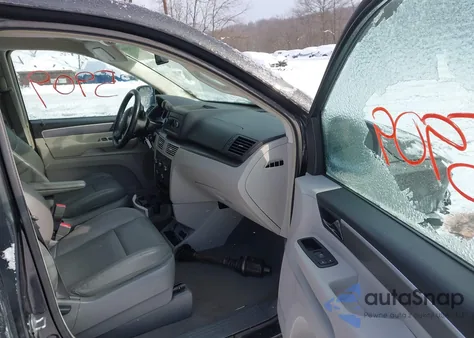 2011 Volkswagen Routan Se z USA, uszkodzony, nr VIN 2V4RW3DG5BR695637